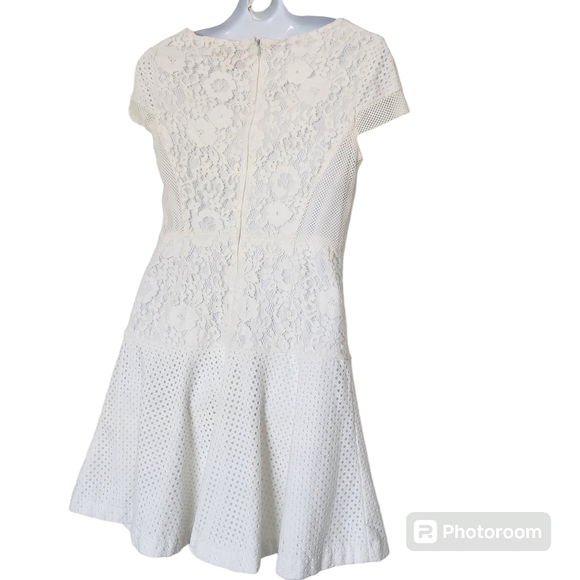 Betsey Johnson White Floral and Eyelet Lace Short Sleeve Fit and Flare Dress 8 - Picture 9 of 13